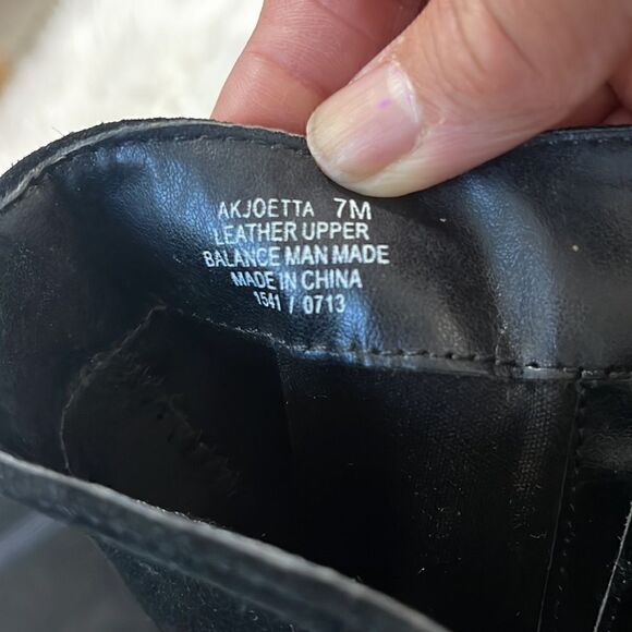 ANNE KLEIN LEATHER BOOTS SIZE 7M - Picture 5 of 10